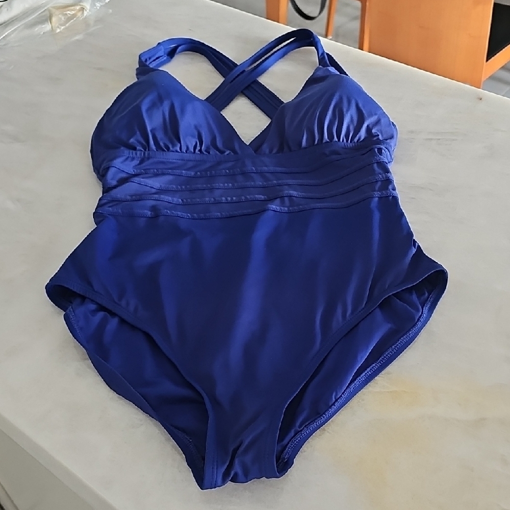 Women’s One-Piece Swimsuit – Royal Blue Crisscross Back